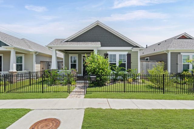 2505 Houston Ave — Pearand Row Houses & Bungalows