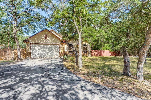 1490 Deep Water DR — Rivermont