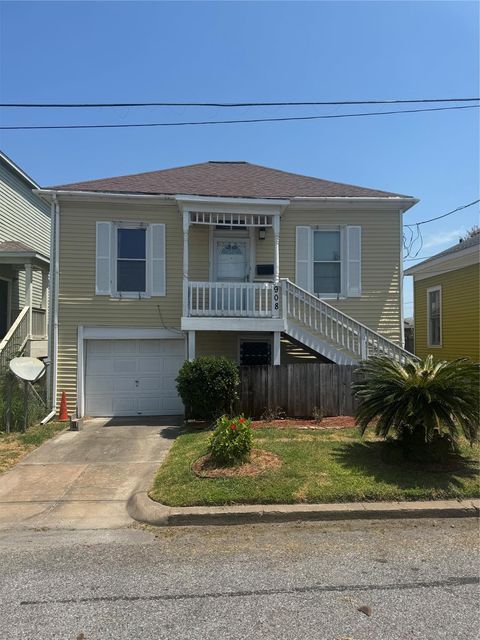 908 34th St — Galveston Townsite