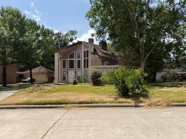18519 Walden Forest Dr — Walden On Lake Houston