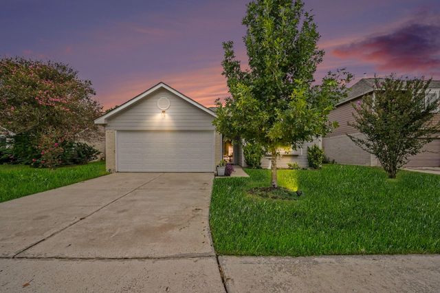 12210 Taylors Crossing Dr — Three Lakes Sec 01