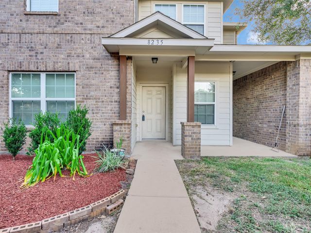 8235 Gran Villa Dr — Villas/Canyon Lakes West Sec 01