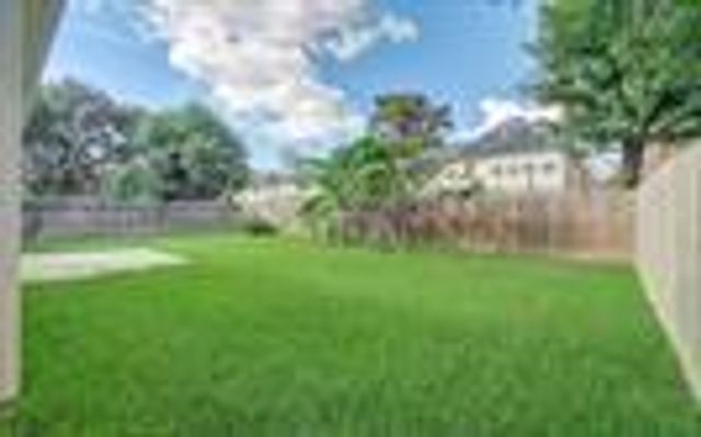 16419 Dawncrest Way — Village Of Oak Lake R/P