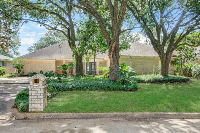 2719 E Pebble Beach Dr — Quail Valley Eldorado