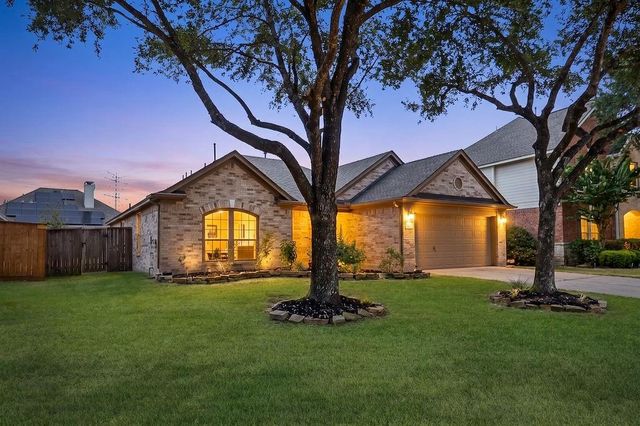 14903 Meridian Park Ln — Fall Creek