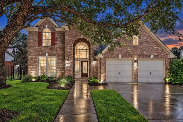 24539 Pelican Hill Dr — Falcon Point