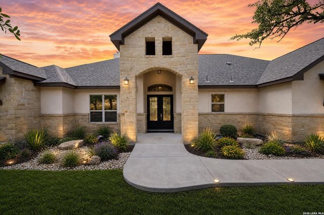 2326 Cascada Pkwy — CASCADA AT CANYON LAKE