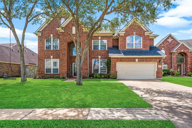 1125 Shady Knoll — Magnolia Creek