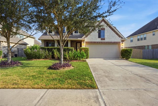 1717 Oakdale Mist Dr — Bayou Lakes Sec 3