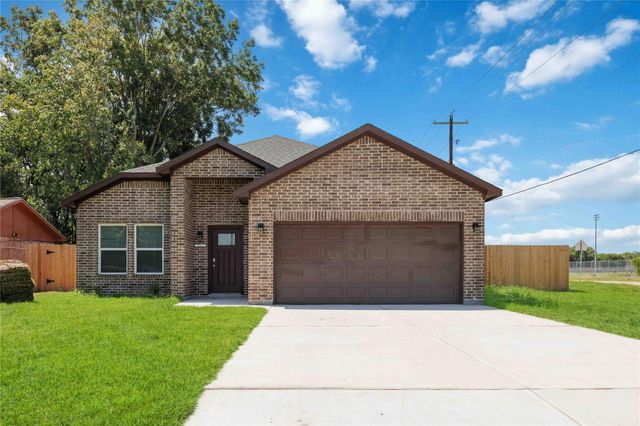 7313 Wren Cir — South Acre Manor 4