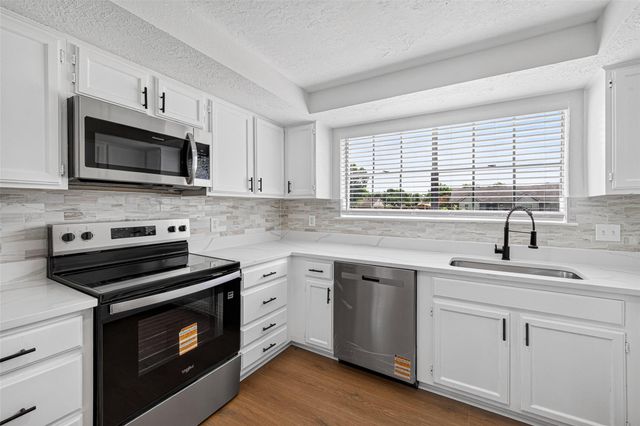10102 Old Towne Ln — Townewest