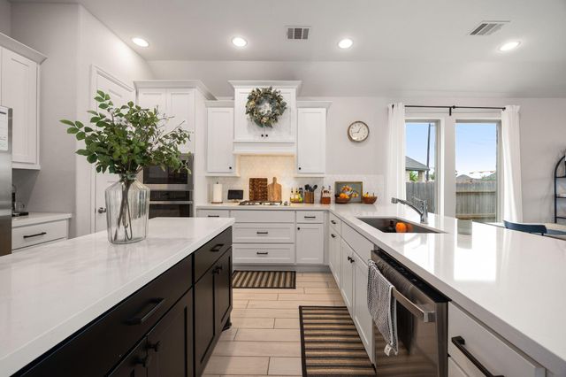 8711 Harbor Pines Dr — Marvida