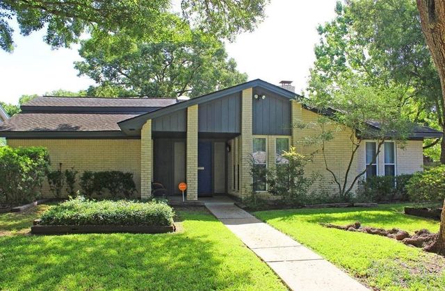 15435 Torry Pines Rd — Oakbrook West Sec 02
