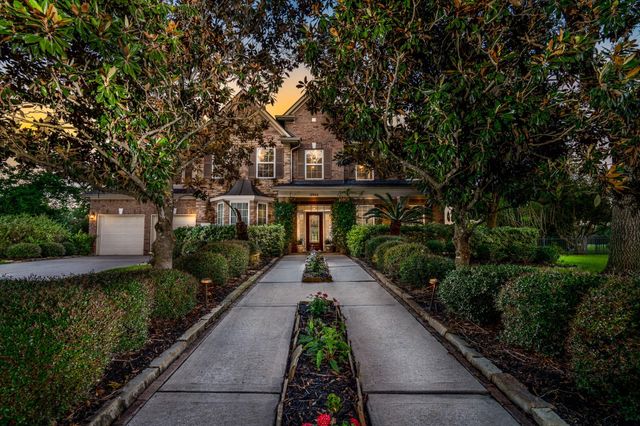5914 Oakmoss Trl — Windrose