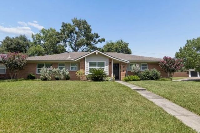 5102 Creekbend Dr — Westbury Sec 01