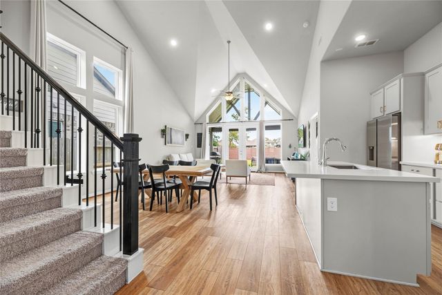 1739 Waters Branch Dr — Sienna
