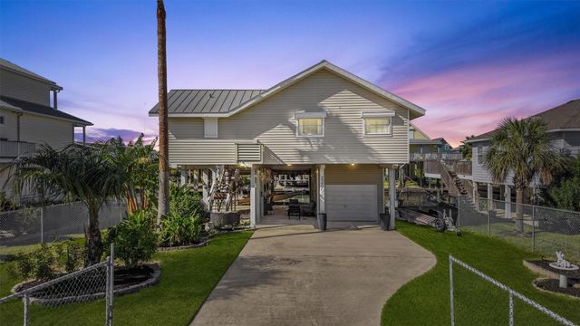 22202 Frio Dr — Sea Isle Ext 13