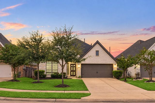 28714 Wildthorne Ct — Firethorne