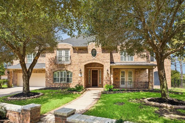 18715 N Thomas Shore Dr — Shores Sec 01