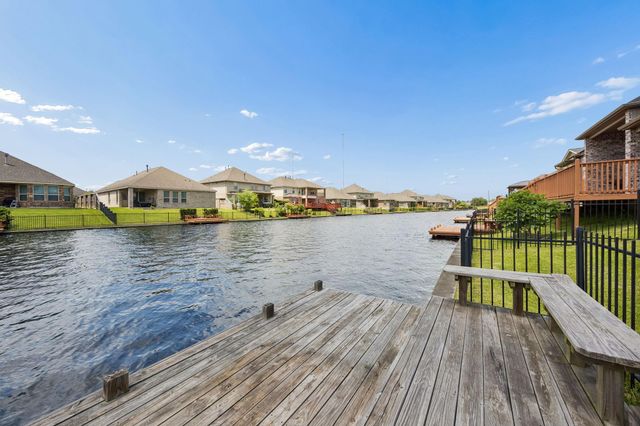3814 Varna Ct — Lake Shore Harbour