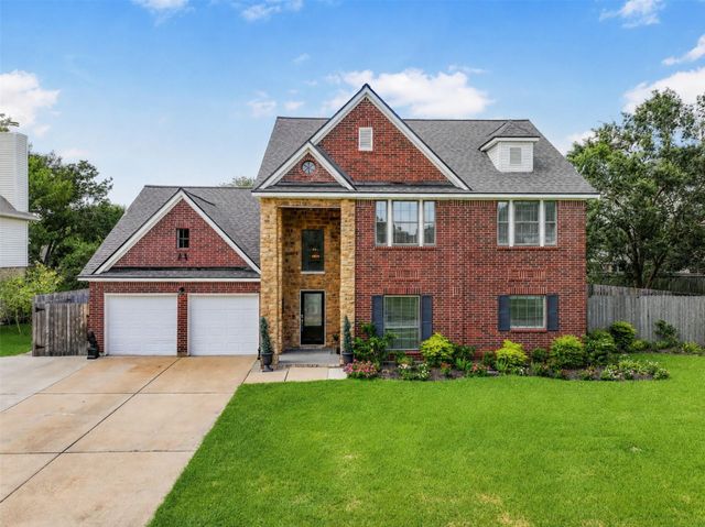 1501 W Castlewood Ave — Wilderness Trails