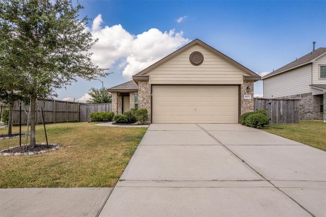 8603 River Crest Dr — Wooster Crossing