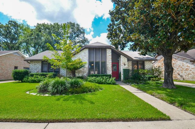 21111 Park Bend Dr — Memorial Pkwy Sec 6 &R/P