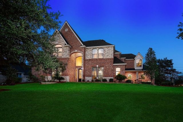 7916 Wooded Way Dr — PRESERVE