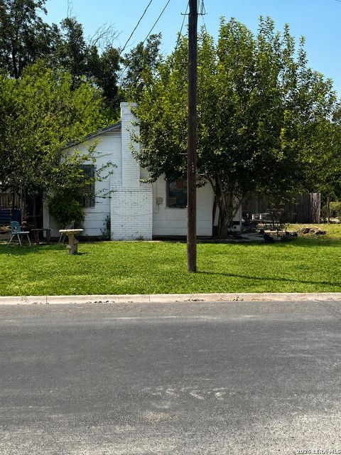 2006 Avenue F — (SHOIN) HONDO ISD IN TOWN