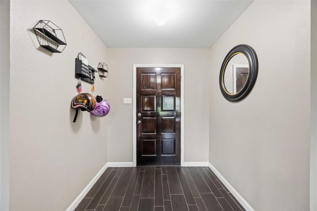 2118 Aberdeen Dr — Brittany Bay
