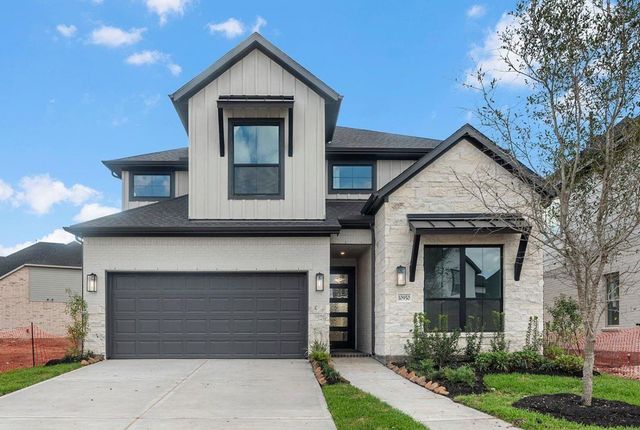 10950 Middle Ridge Dr — Sienna