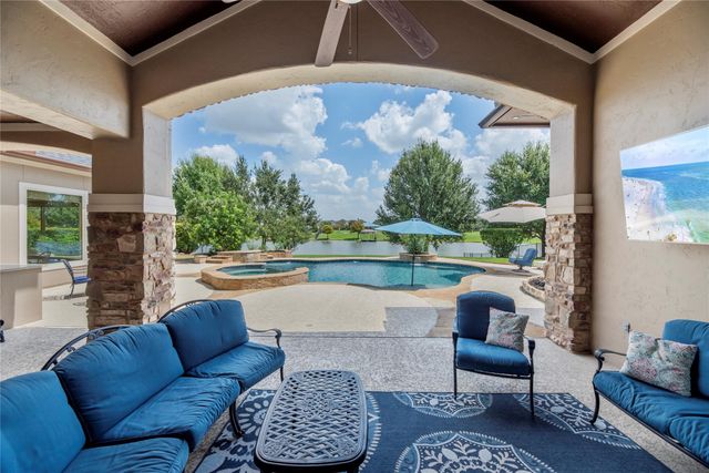 10114 E Frio River Cir N — Towne Lake Sec 10