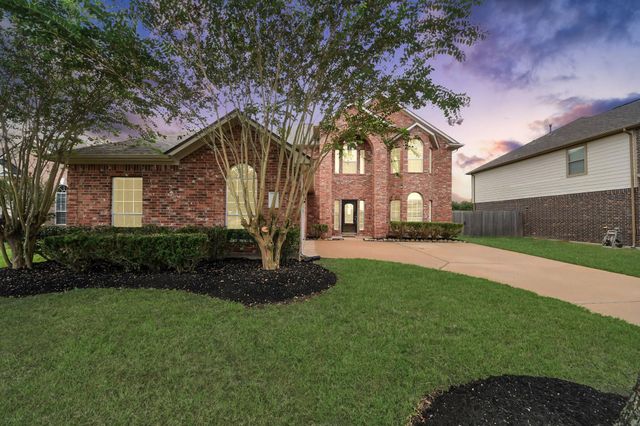 2014 Orchard Spring Drive — VILLAGE GROVE