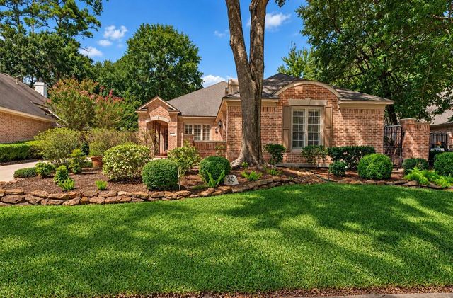 30 N Castlegreen Cir — Wdlnds Village Cochrans Cr 52