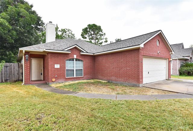 1508 Chestnut Ln — Laurel Oaks Manor