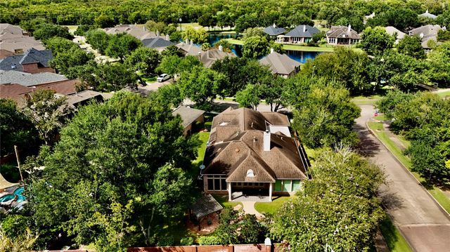 8746 Rippling Water Dr — Greatwood B-170