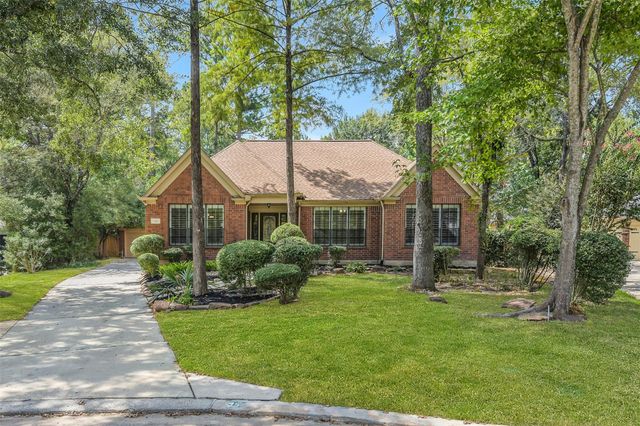 35 Cherry Blossom Pl — Wdlnds Village Cochrans Cr