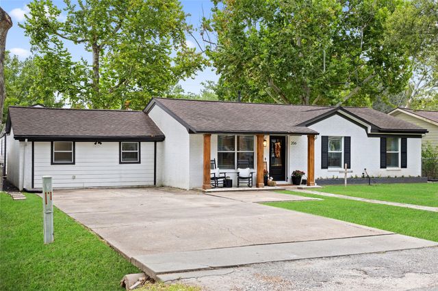 206 Edens Ave — Edens