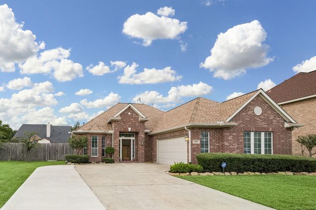 4330 Countrycrossing Dr — Country Lake Estates Sec 01