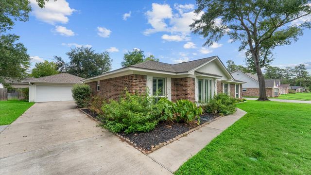 207 Woodway Ct — Oak Ridge North 03