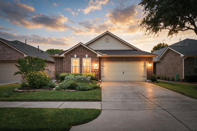 9426 Raven Lake Ct — Towne Lake