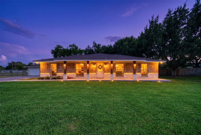 6618 Heron Ln — West Lea