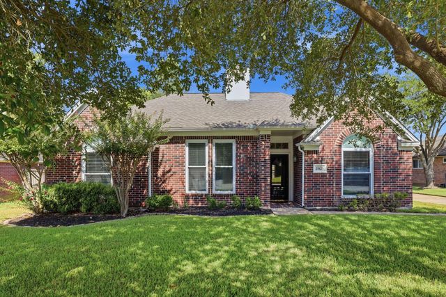 25123 Burgh Castle Dr — Londonderry