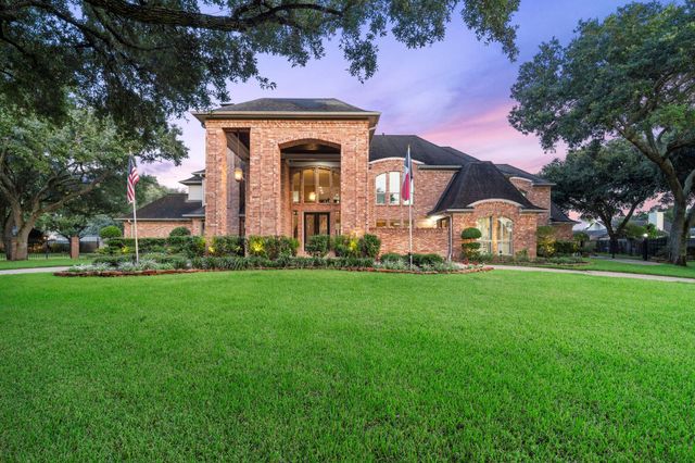 3 Regent Ct — Sugar Creek