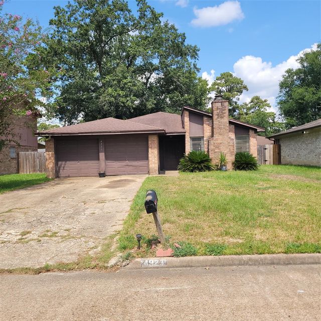 4923 Fitzwater Dr — Fairfax Sec