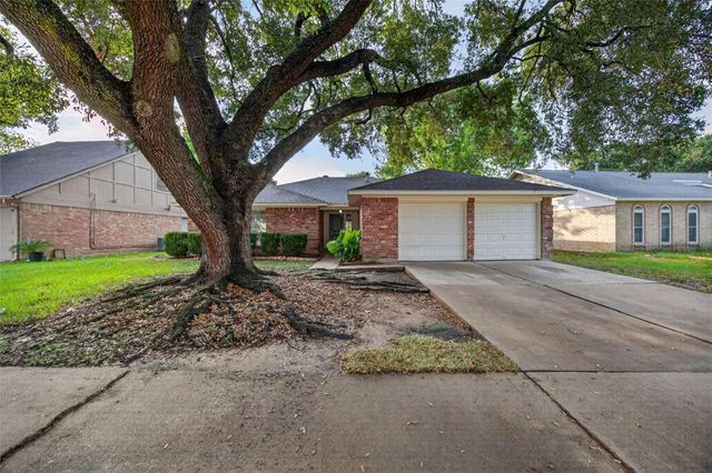 922 Comstock Springs Dr — Cimarron