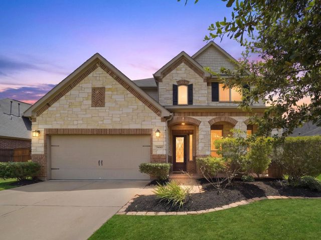 28003 Twin Knolls Ln — The Falls At Cross Creek Ranch