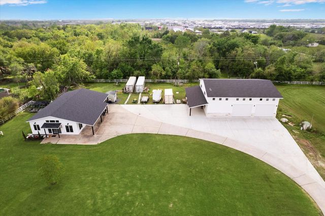 17810 County Road 125 — West Friendswood