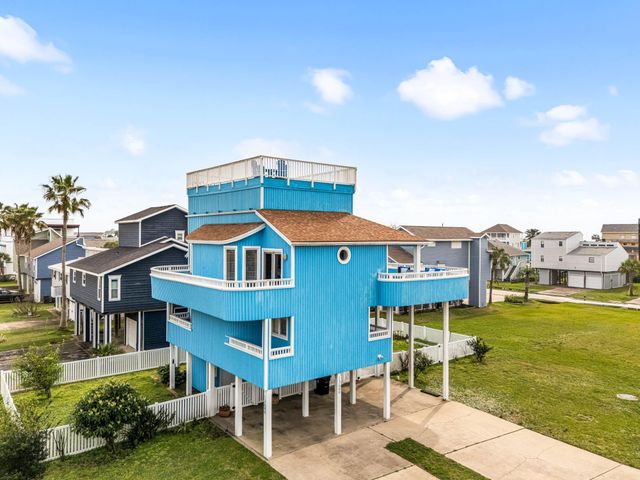 13649 Pirates Beach Blvd — Pirates Beach 2