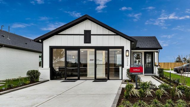 7334 Grand Mason Dr — Grand Mason Model Home Court